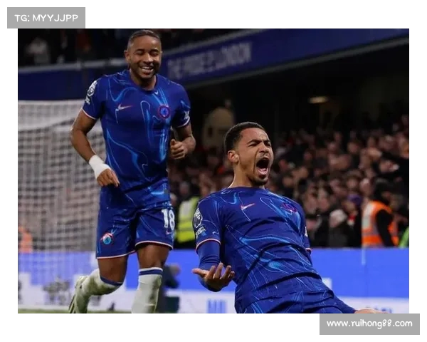 切尔西女足后卫布龙泽与巴萨女足后卫巴特列度假同游引发热议 切尔西女足后卫布龙泽与巴萨女足后卫巴特列度假同游引发热议